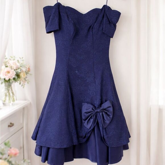 Notorious Dresses & Skirts - Y2k vintage Notorious Blue Floral Jacquard Cocktail Dress Size 5 Bow